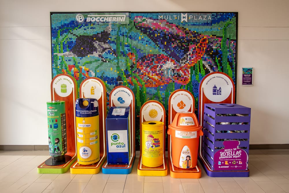 Multiplaza Bogotá y Boccherini recolectan botellas para construir un parque infantil imagen de la publicación