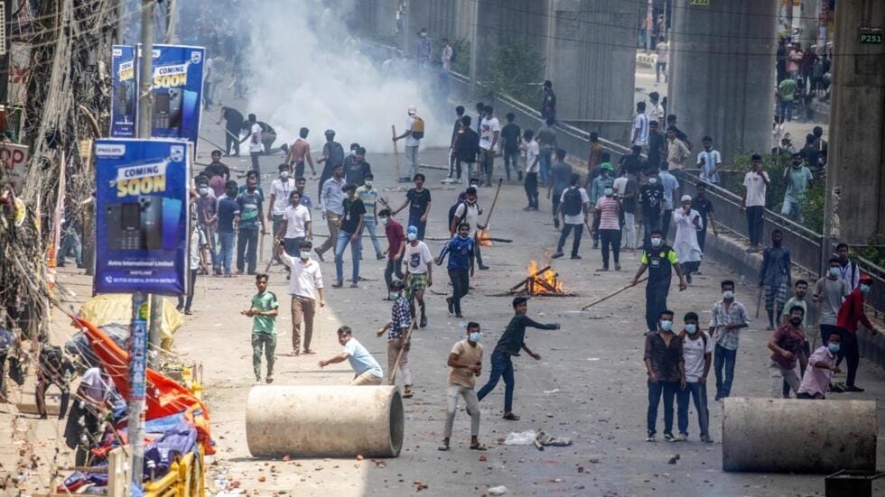 Crisis en Bangladesh: Toque de queda nacional tras muerte de más de 100 personas en protestas imagen de la publicación