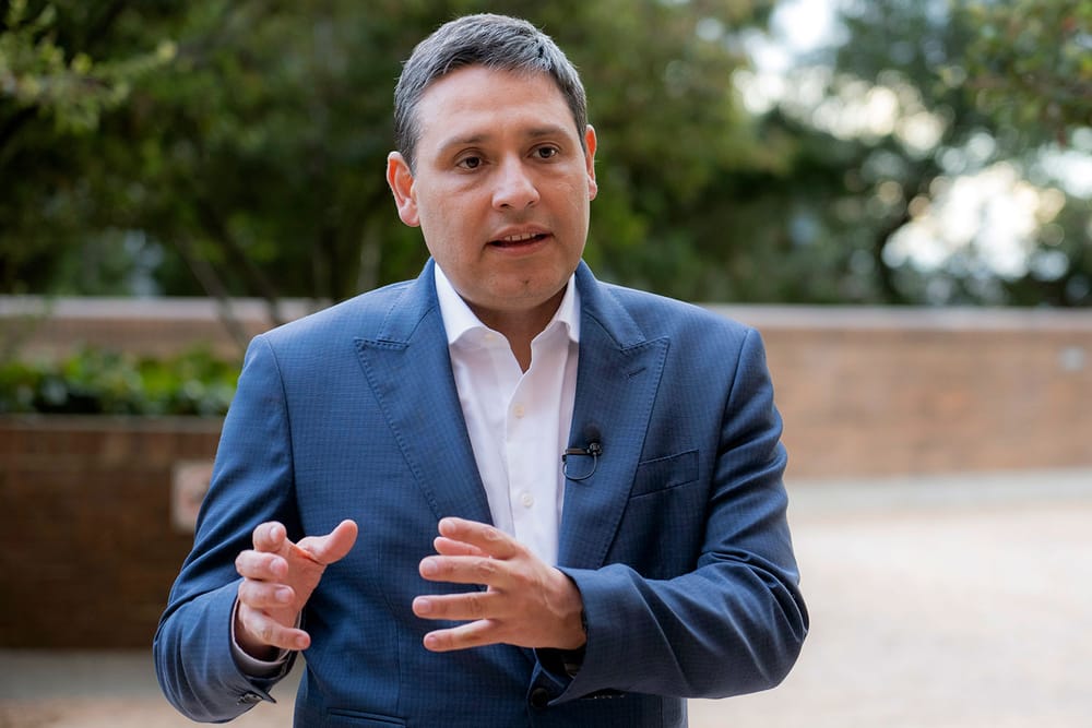 Ministro TIC visitará a Santander este 24 de julio para entregar computadores y lanzar nuevos programas imagen de la publicación