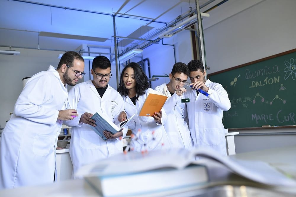 Pfizer Colombia inspira a los jóvenes con ciencia y tecnología imagen de la publicación