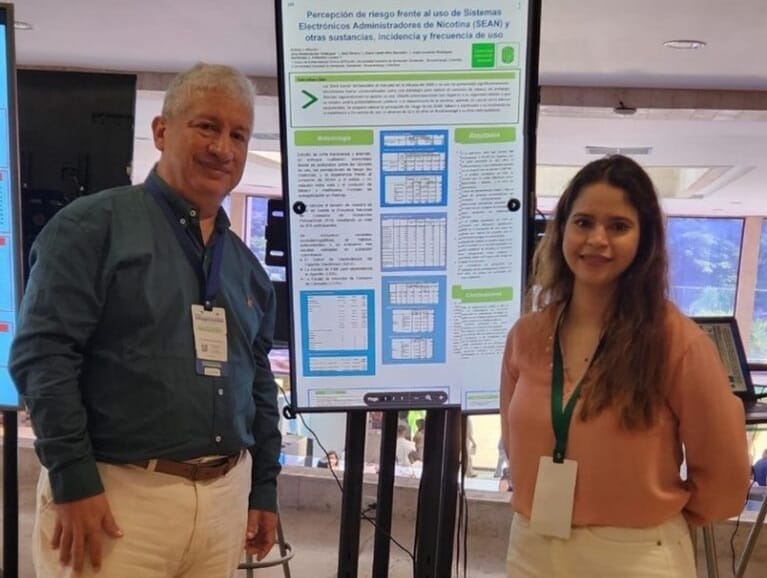 Investigadores UIS sobresalen en congreso nacional con estudio sobre nicotina y salud juvenil imagen de la publicación