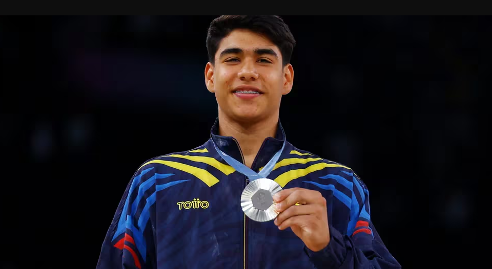 UDES Cúcuta premió al medallista olímpico Ángel Barajas con beca completa para su carrera profesional imagen de la publicación
