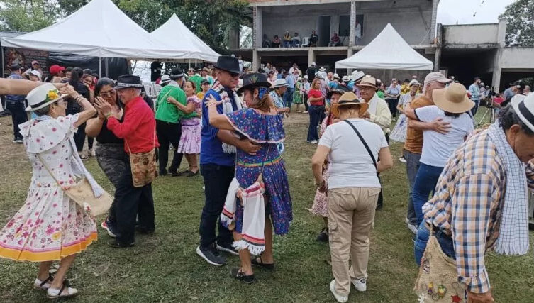 Éxito del XXVII Festival de Música Campesina en Casiano Bajo imagen de la publicación