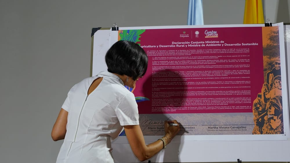 MinAgricultura y MinAmbiente firman decreto que fortalece Zonas de Reserva Campesina imagen de la publicación
