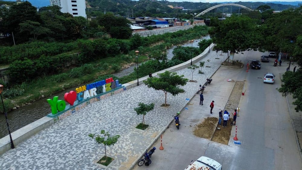 Programa ‘Progresa Mi Barrio’ realiza mantenimiento de vías en San Antonio del Carrizal imagen de la publicación