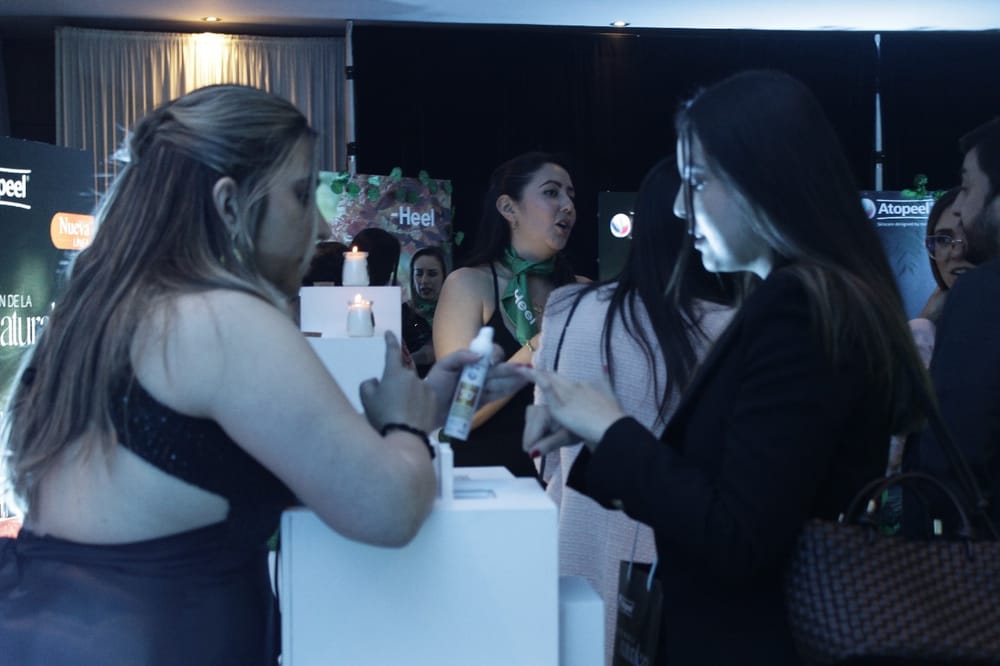 Heel Colombia revoluciona el cuidado de la piel con su nueva línea Atopeel imagen de la publicación