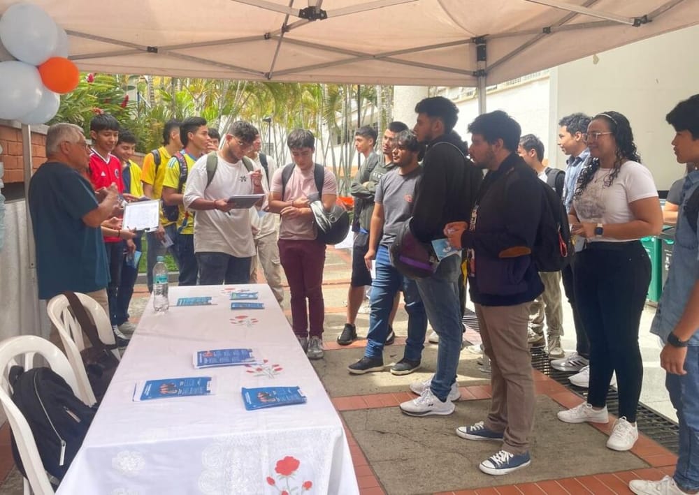 Escucha y apoyo: estrategia para mejorar la salud mental estudiantil en El Socorro imagen de la publicación