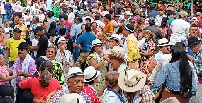 El Festival de Música Campesina llega al Parque Internacional del Parapente imagen de la publicación