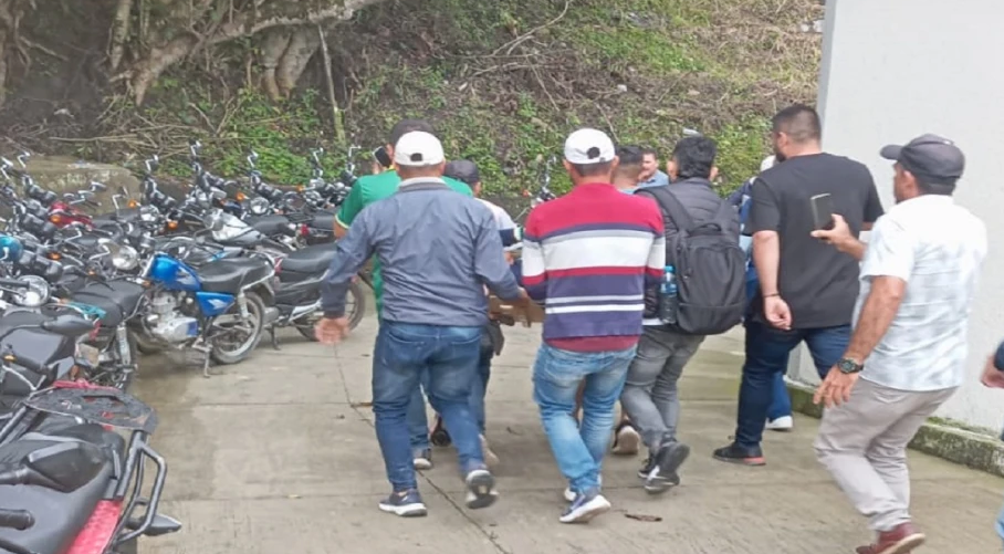 Hostigamiento armado en San Calixto deja un oficial y una menor heridos imagen de la publicación