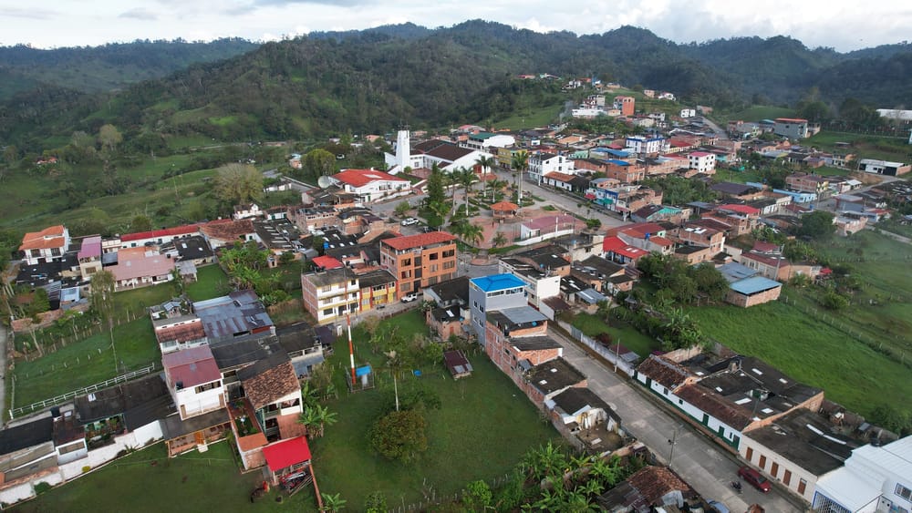 La Paz y otros municipios de Santander reciben recursos para mejorar viviendas imagen de la publicación