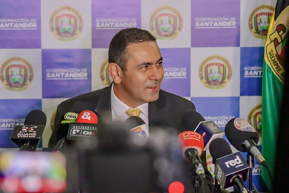 Gobernador de Santander presenta acciones contra licor adulterado y avances en infraestructura vial imagen de la publicación
