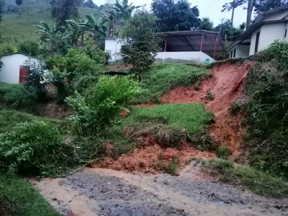 CDMB emite alertas para prevenir desastres por lluvias imagen de la publicación