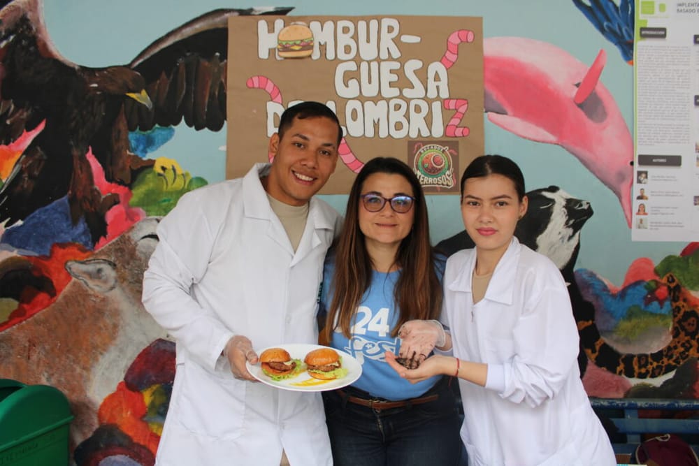 Emprendimiento de hamburguesas con carne de lombriz busca revolucionar la industria alimentaria imagen de la publicación