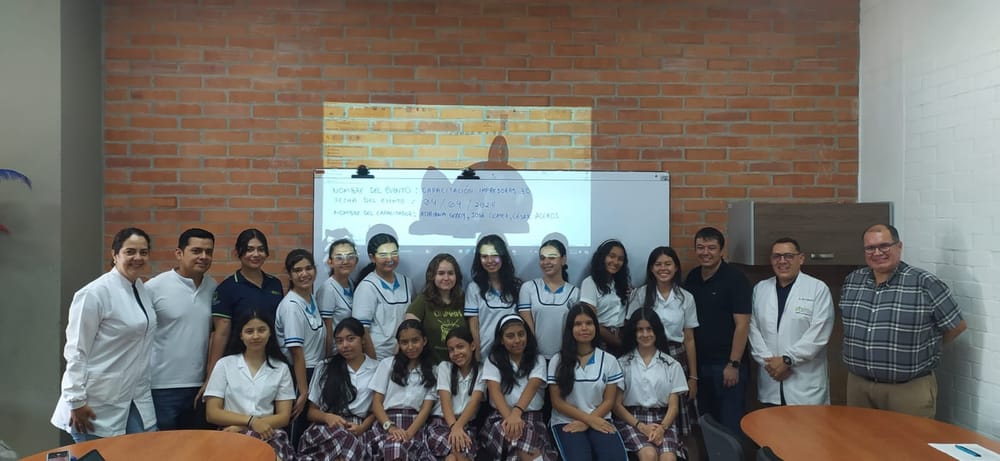 UTS y el Colegio Gabriela Mistral firman acuerdo para capacitar a estudiantes en STEM imagen de la publicación