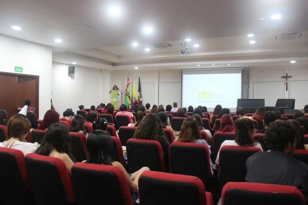 UTS organiza panel sobre la transición energética con expertos del sector imagen de la publicación