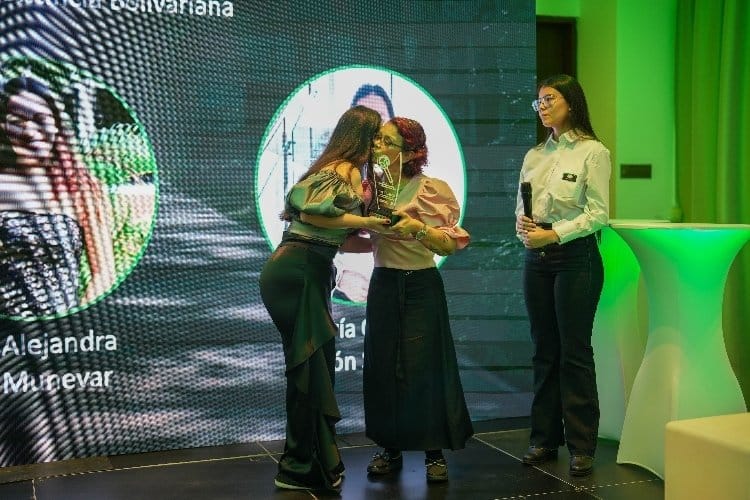 Estudiantes de la UPB ganaron premios nacionales de periodismo imagen de la publicación