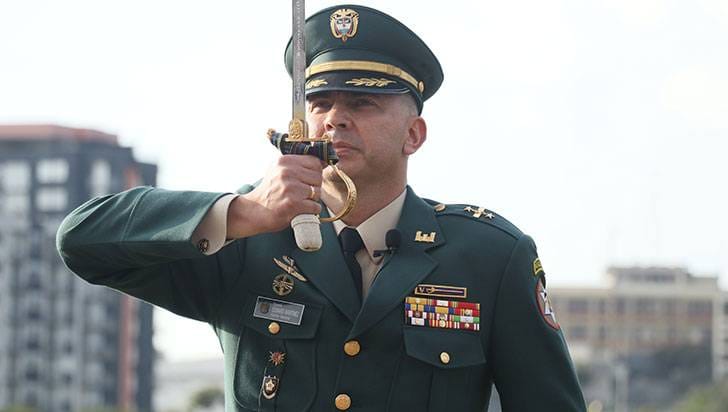 Coronel Edward Martínez asume el mando de la Octava Brigada imagen de la publicación