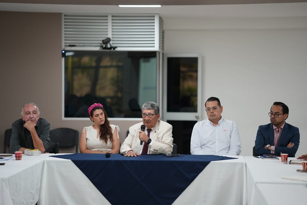 Empresa, academia y estado unen fuerzas para el desarrollo de Santander imagen de la publicación