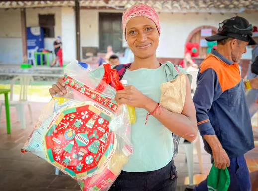 Más de 80 habitantes de calle celebraron Navidad en Floridablanca imagen de la publicación