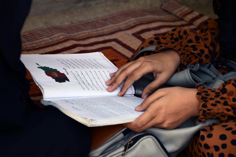 Talibanes cierran acceso a cursos médicos para mujeres imagen de la publicación
