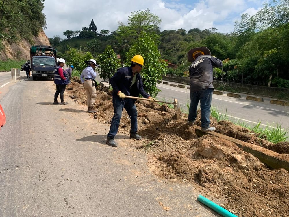 Por fin comenzaron la ampliación del alumbrado de la vía a Lebrija imagen de la publicación