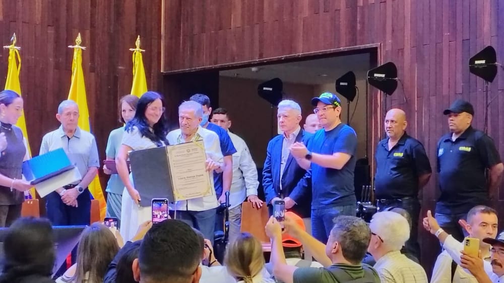 Más de 4 mil santandereanos asistieron al foro de precandidatos del uribismo en Santander imagen de la publicación