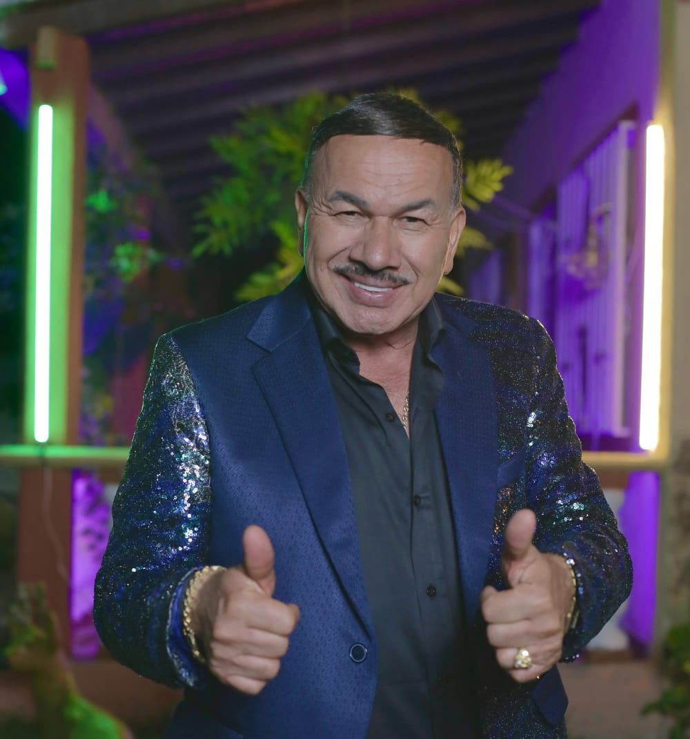 El Charrito Negro le canta a las mujeres interesadas imagen de la publicación