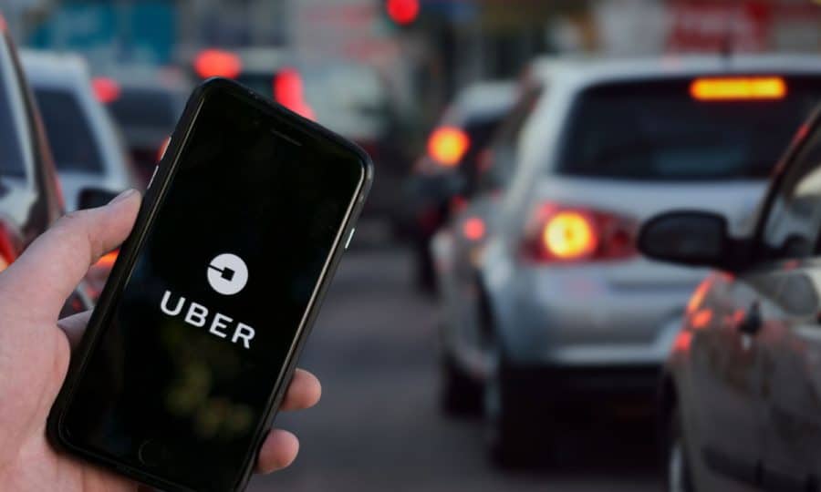 Regular y reconocer a las plataformas sí, pero sin poner en desventaja a los taxistas imagen de la publicación