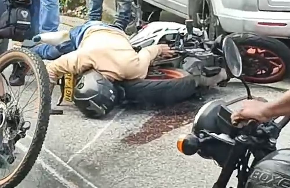 Motociclista dejó la vida en la vía al impactar contra un taxi imagen de la publicación
