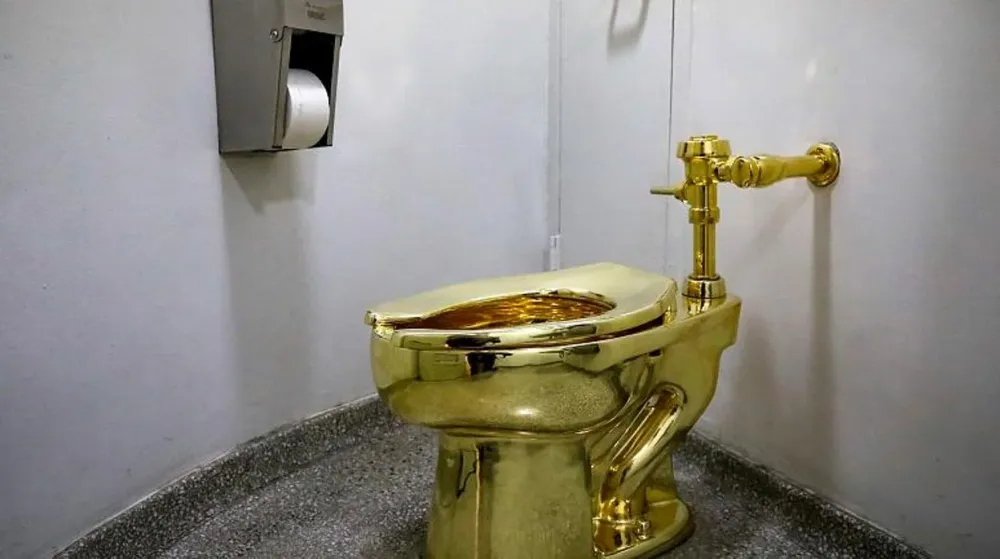 Condena por robar un inodoro de oro de 18 quilates imagen de la publicación