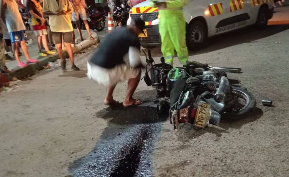 Motociclista perdió la vida en violento choque contra un camión turbo imagen de la publicación