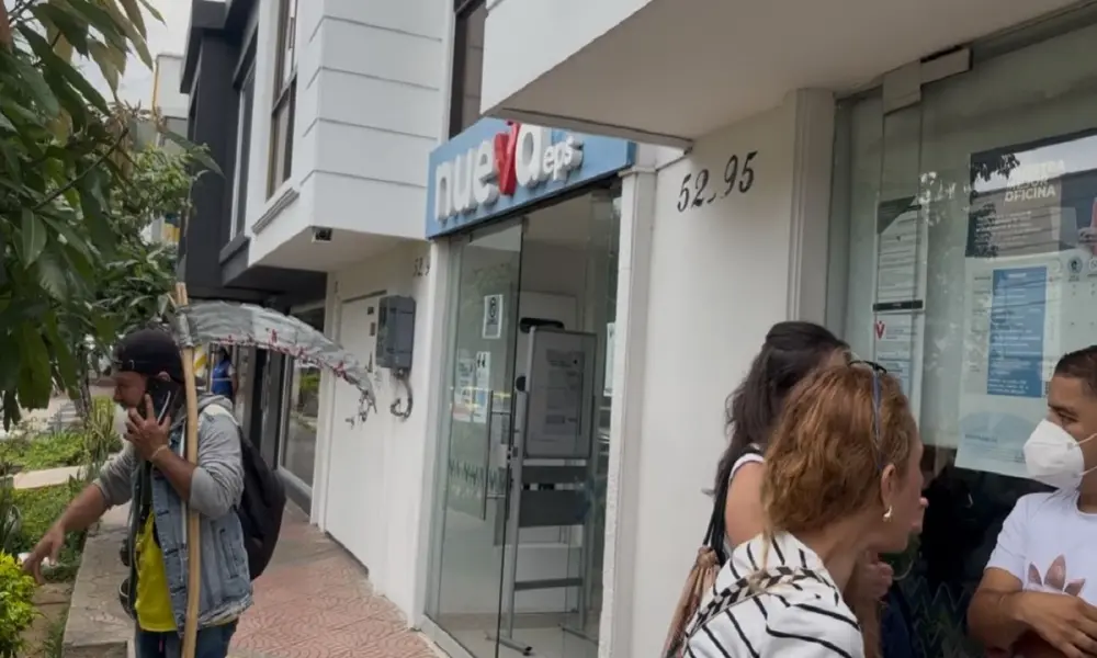 Familia denuncia incumplimiento de Nueva EPS en atención a niño con enfermedad huérfana imagen de la publicación