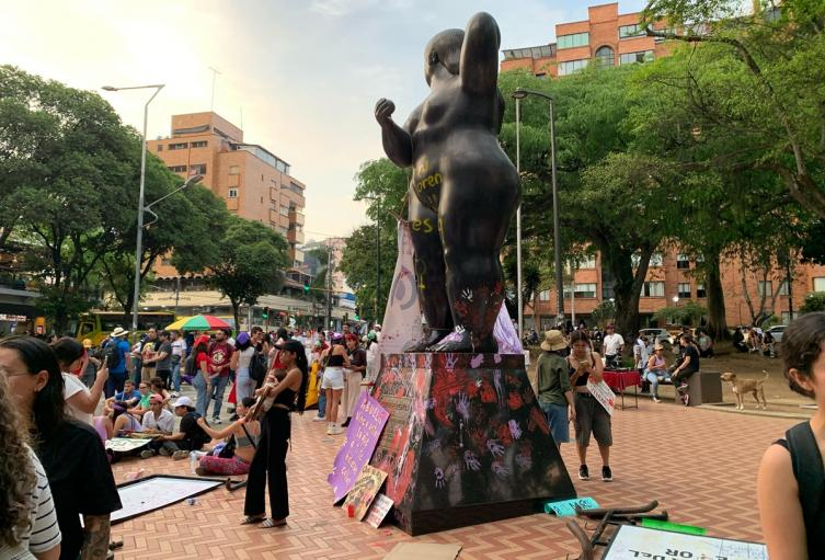 Vandalismo contra ‘La Gorda de Botero’ costará $50 millones imagen de la publicación