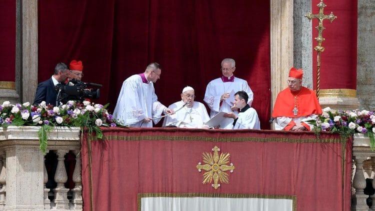 (FOTOS): El último mensaje del Papa durante el Domingo de Pascua: ¡No más estruendos de armas! imagen de la publicación