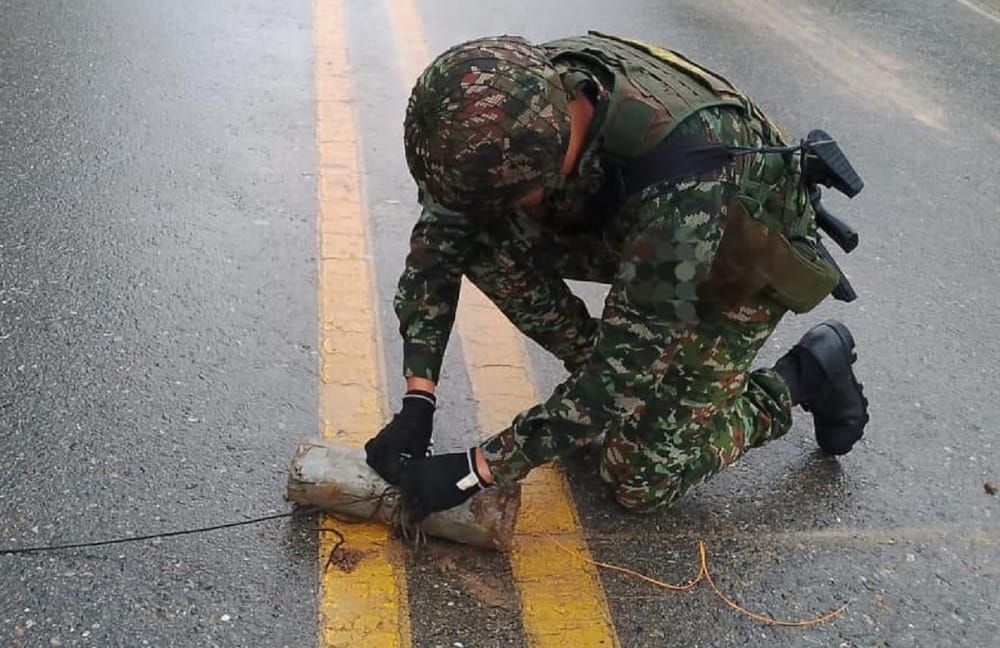 Fracasa atentado del ELN porque el Ejército desmanteló cinco explosivos cerca de colegio en Norte de Santander imagen de la publicación