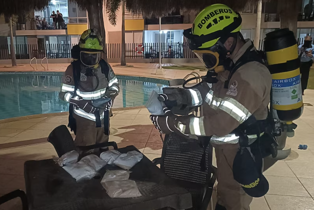 Alarma en Ricaurte: explosión e intoxicación masiva por cloro dejan 17 afectados en condominio imagen de la publicación