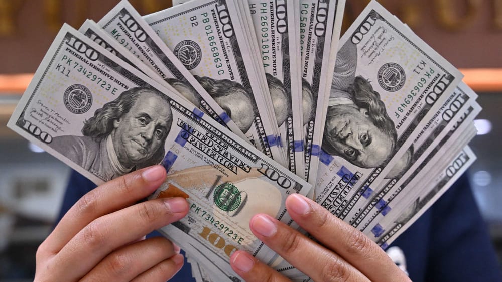 Precio máximo del dólar en Colombia superó los $4.400 en medio del desplome de los mercados imagen de la publicación
