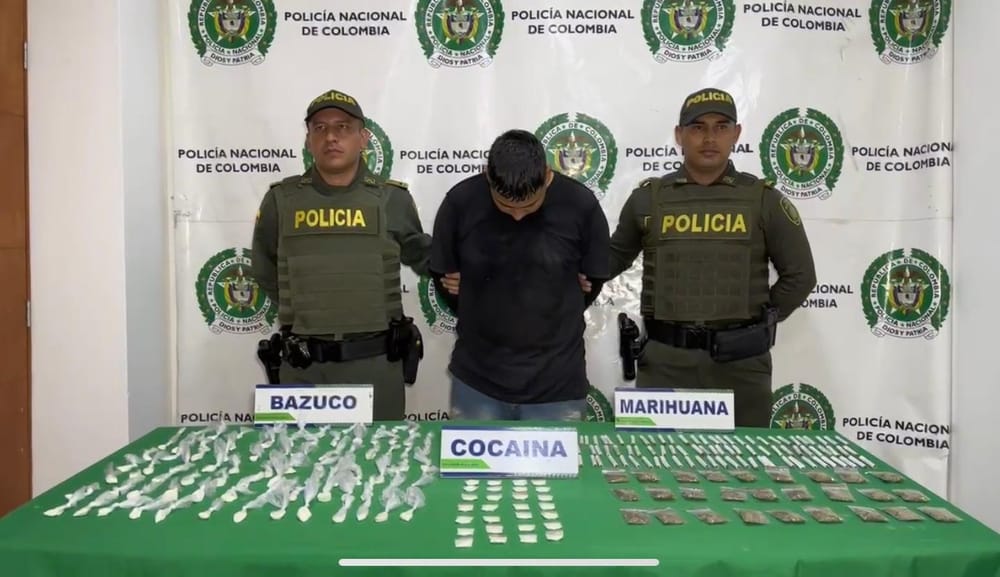 ‘Alexis’ cayó con la ‘merca’ en una cancha de Bucaramanga imagen de la publicación