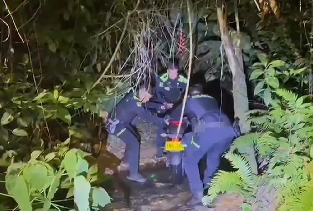 Motocicleta robada estaba oculta en zona boscosa de Bucaramanga imagen de la publicación