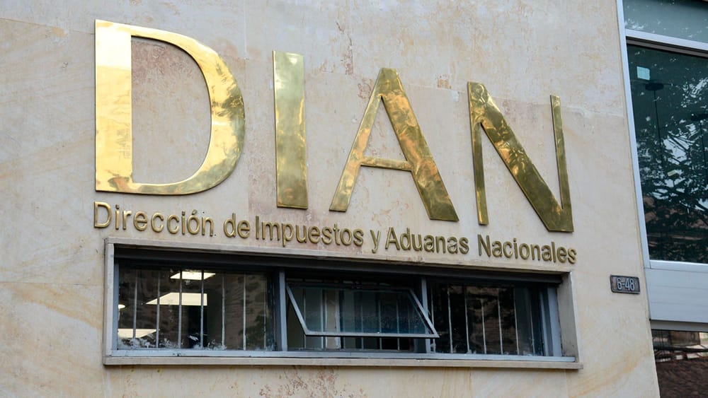 Morosos de la DIAN en Bucaramanga podrán recibir acompañamiento financiero para sanear sus cuentas imagen de la publicación