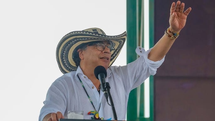 Petro endureció su diatriba belicosa y hostil contra el Congreso durante su visita a Santander imagen de la publicación