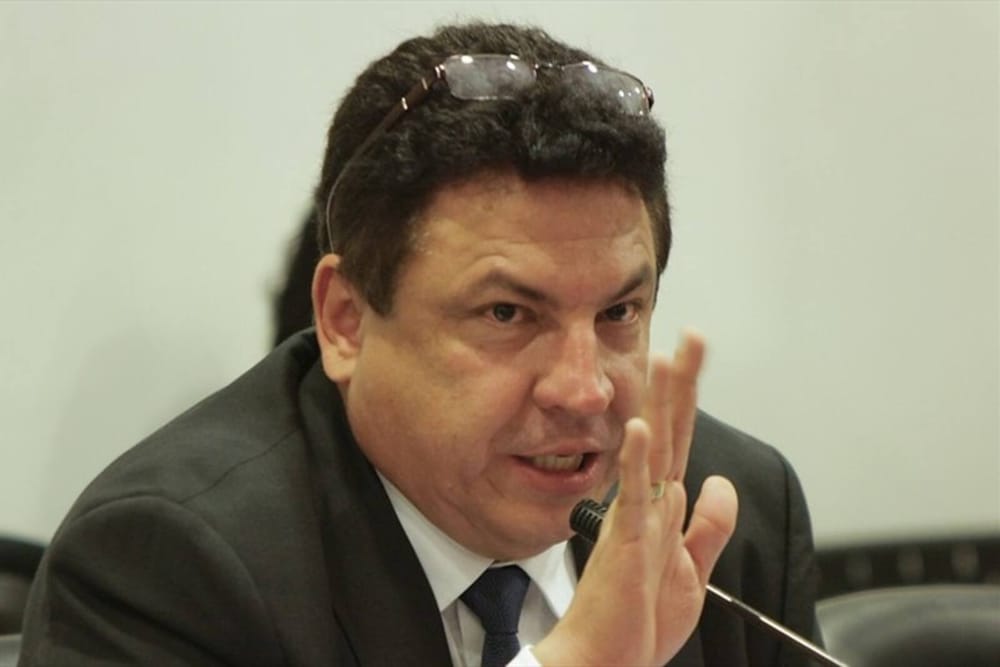 LIBERALES ofrecieron candidatura presidencial a Miguel ÁNGEL PINTO imagen de la publicación