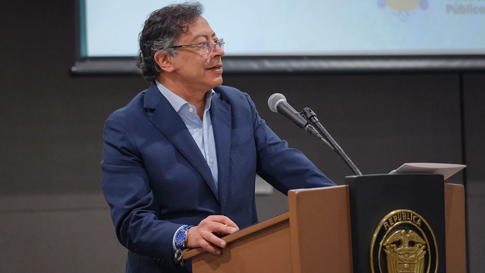Petro pidió auditoría a municipios que reciben presupuesto nacional para salud y educación imagen de la publicación
