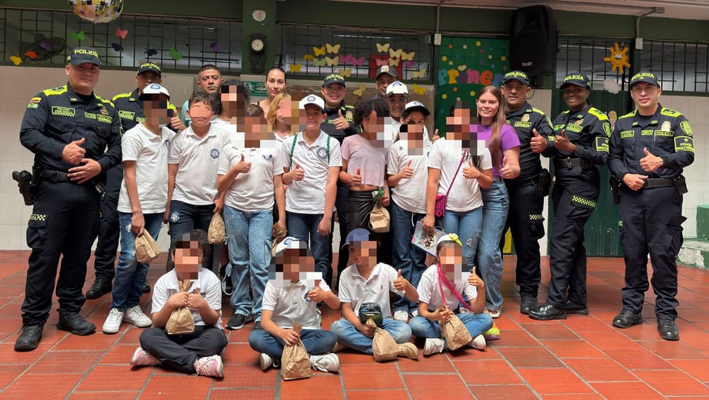 Policía Aduanera promueve cultura de legalidad entre niños en Bucaramanga imagen de la publicación