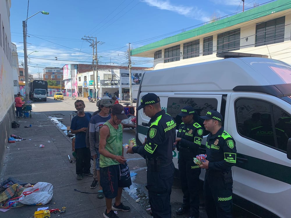 “Prevención con Responsabilidad Social” trabajo con habitantes de calle por parte de la POLFA en Bucaramanga imagen de la publicación