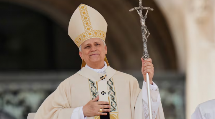 León XIV se viste de oro: el lujo regresa al Vaticano imagen de la publicación