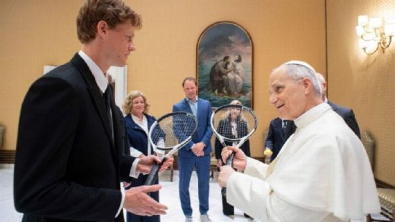 Sinner retó al Papa León XIV y casi juegan un set en el Vaticano imagen de la publicación