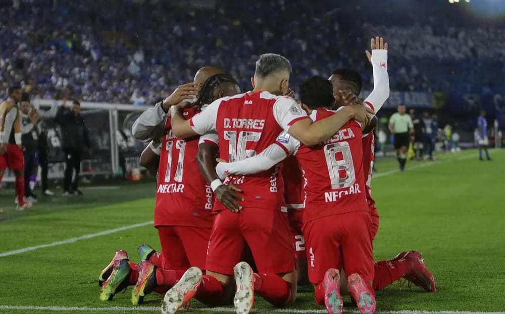 Medellín y Santa Fe van por su décima estrella imagen de la publicación