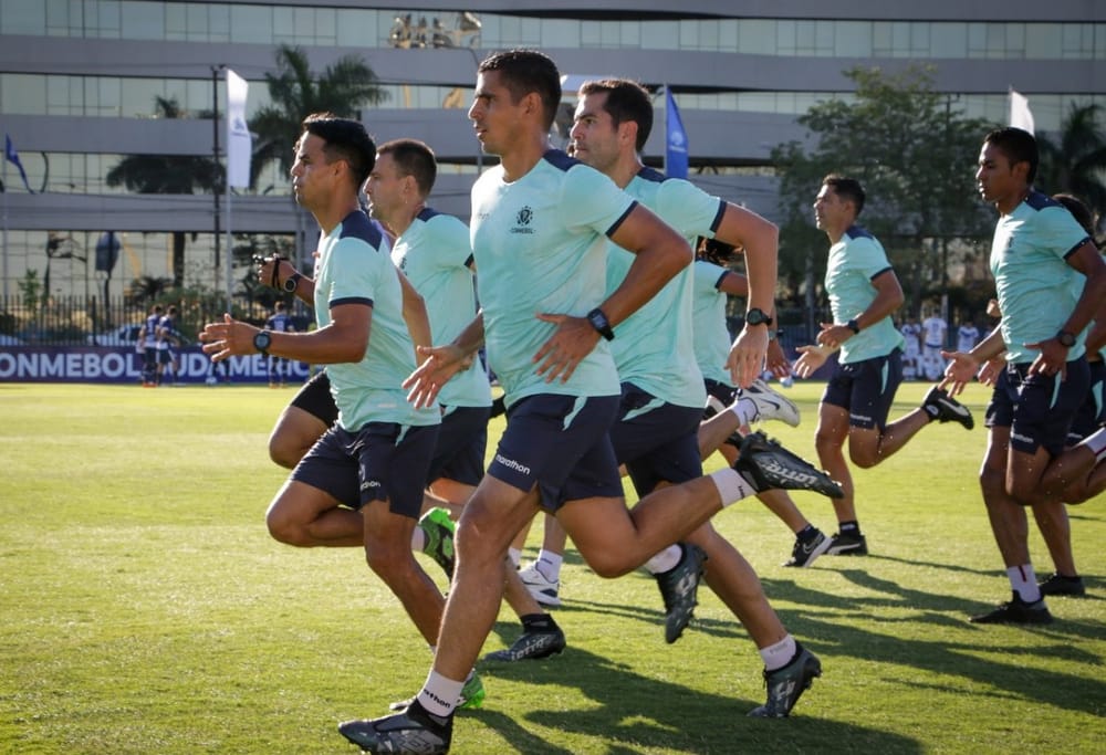 Árbitros FIFA y 'A' 2025 se reúnen en Bucaramanga imagen de la publicación