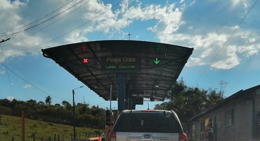 Invías anunció obras para restablecer movilidad en vía Barbosa–Oiba tras movimiento en masa imagen de la publicación